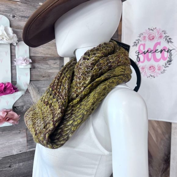 MinxNY Infinity Cuff Scarf With Zip Pocket Orange Yellow 💗 - Picture 4 of 5